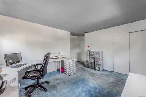 424 Spangle Drive North Babylon NY 11703