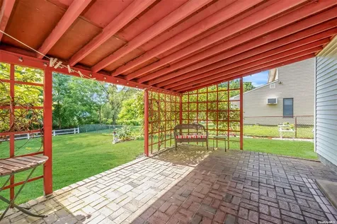 424 Spangle Drive North Babylon NY 11703