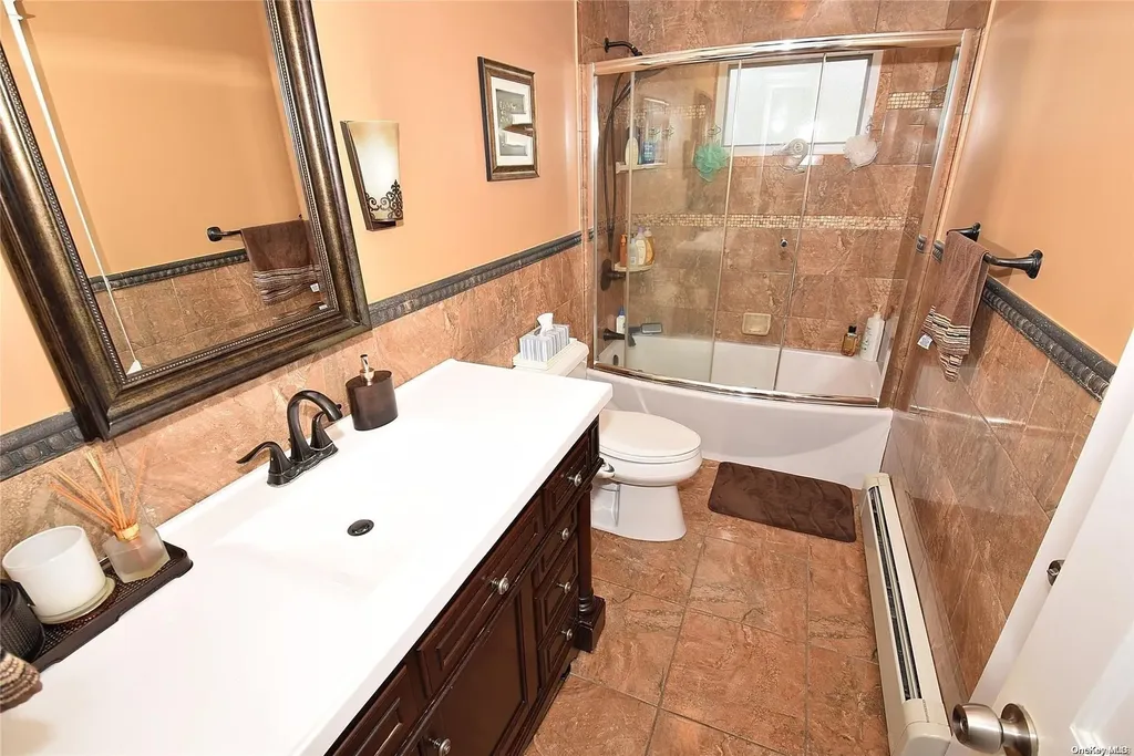526 Narland Lane North Babylon NY 11703