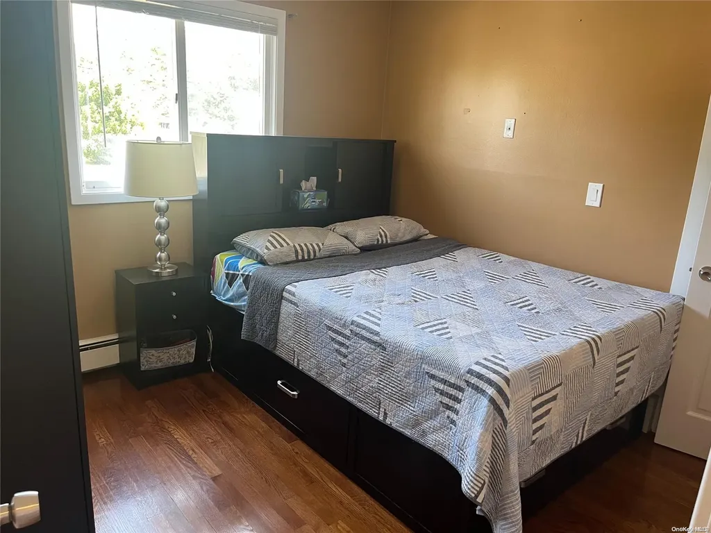 526 Narland Lane North Babylon NY 11703