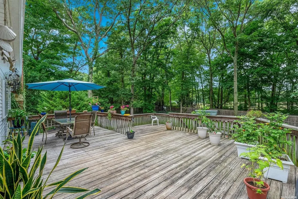 27 Maple Glen Lane Nesconset NY 11767
