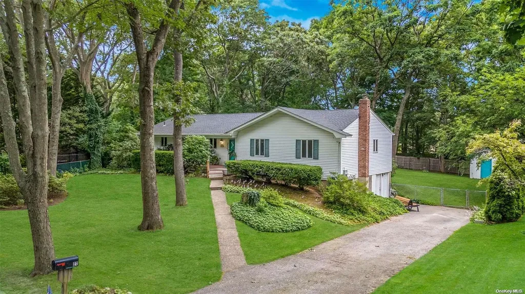 27 Maple Glen Lane Nesconset NY 11767