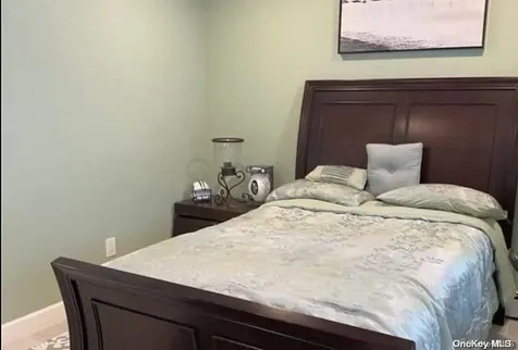 533 Goodrich Avenue North Babylon NY 11703