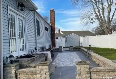 533 Goodrich Avenue North Babylon NY 11703