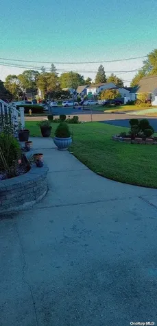 533 Goodrich Avenue North Babylon NY 11703