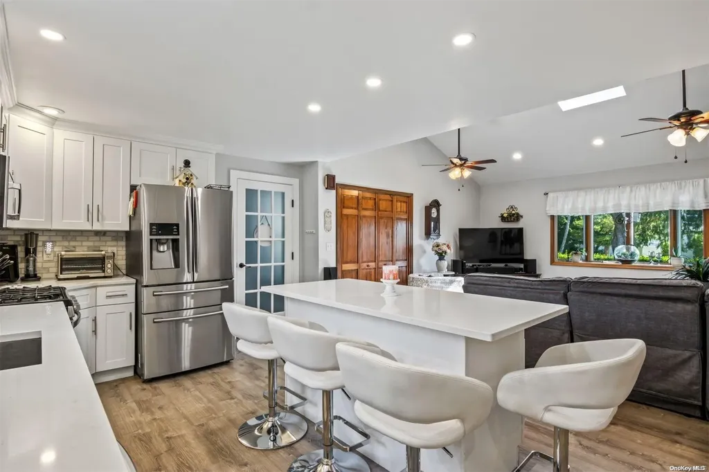 517 Raynor Avenue Riverhead NY 11901
