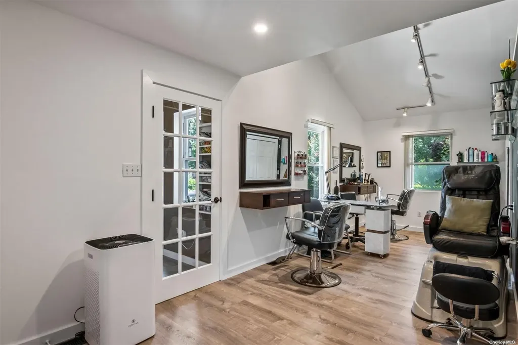 517 Raynor Avenue Riverhead NY 11901