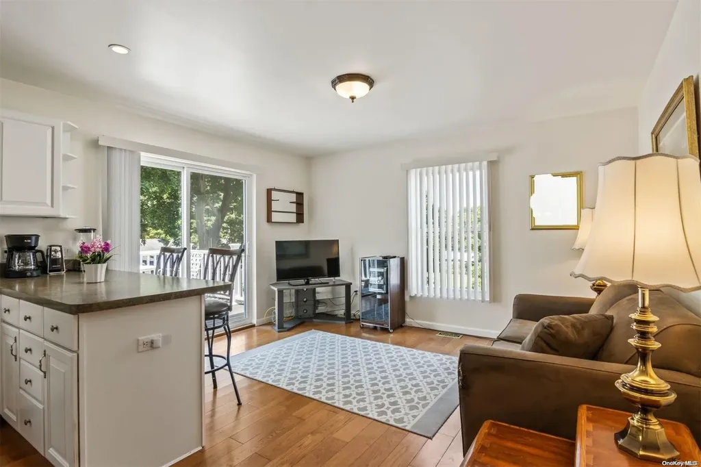 517 Raynor Avenue Riverhead NY 11901