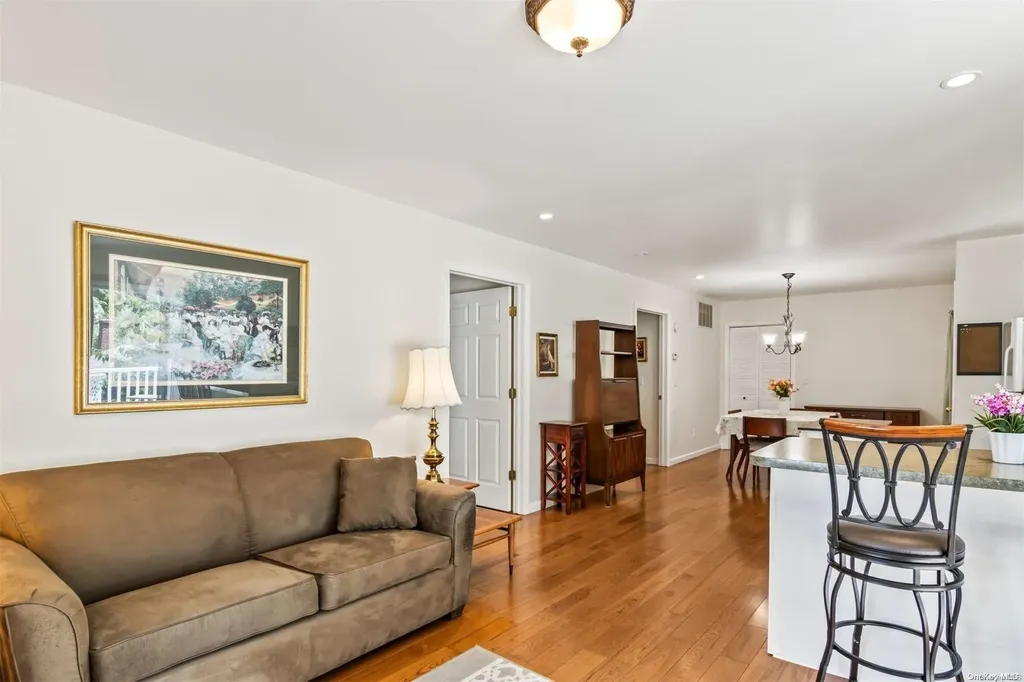 517 Raynor Avenue Riverhead NY 11901