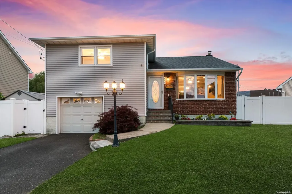 886 Bellmore Road North Bellmore NY 11710