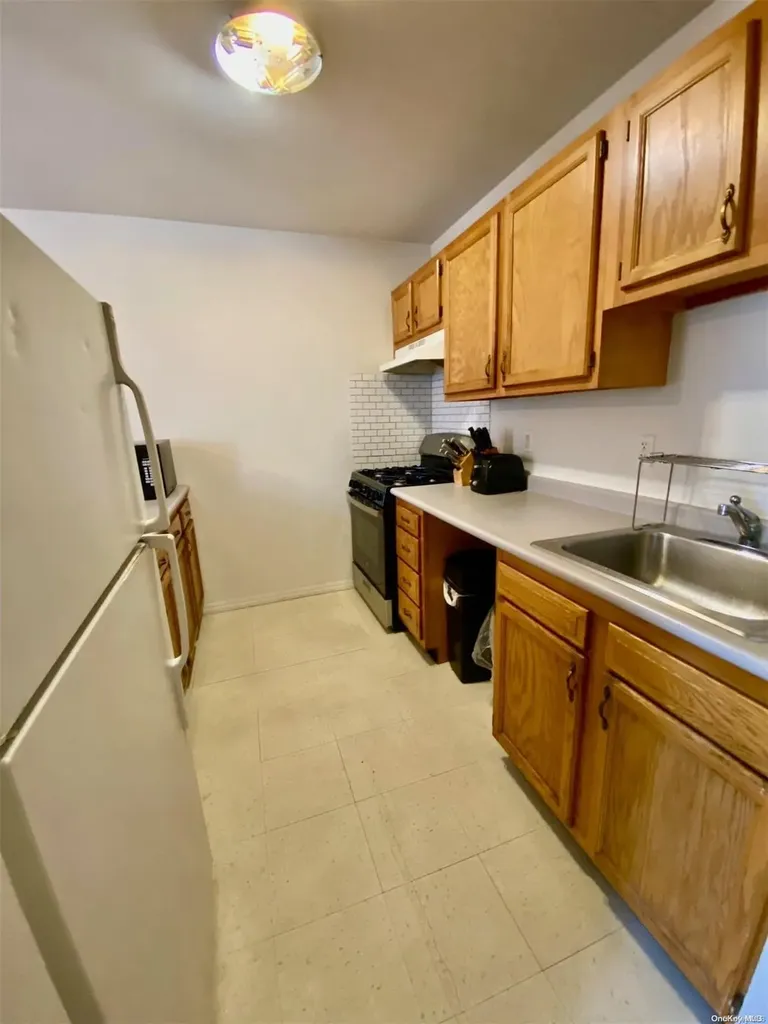 2108 Dean Street Brooklyn NY 11233