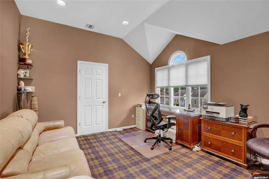 48 Chatham Road Hewlett NY 11557