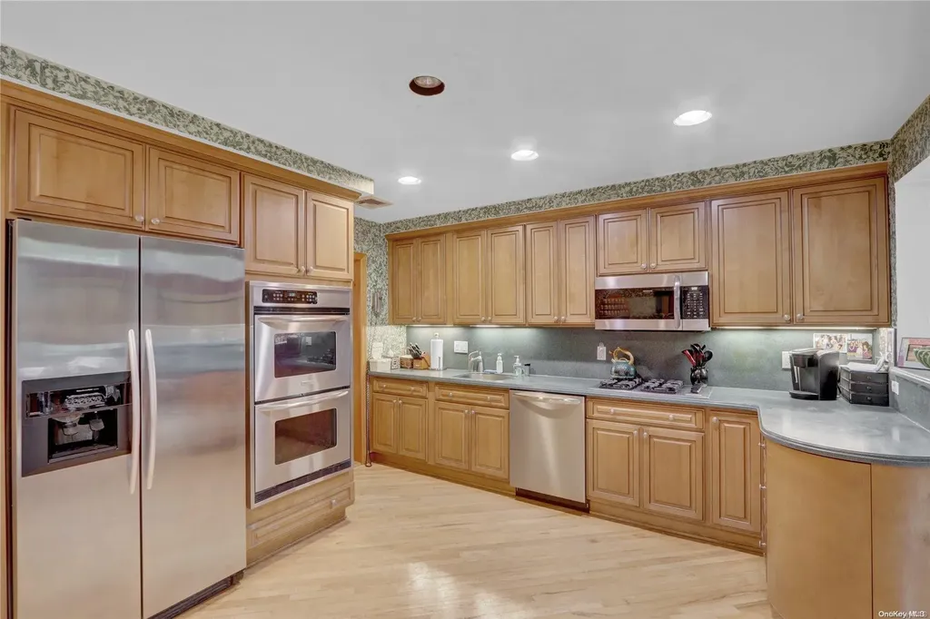 48 Chatham Road Hewlett NY 11557