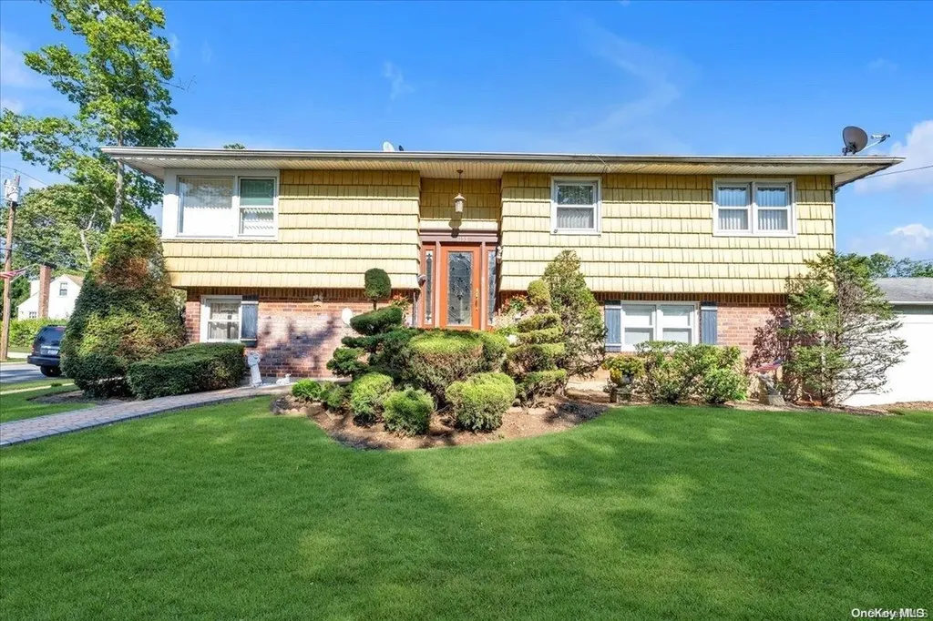 1153 Webber Avenue South Hempstead NY 11550