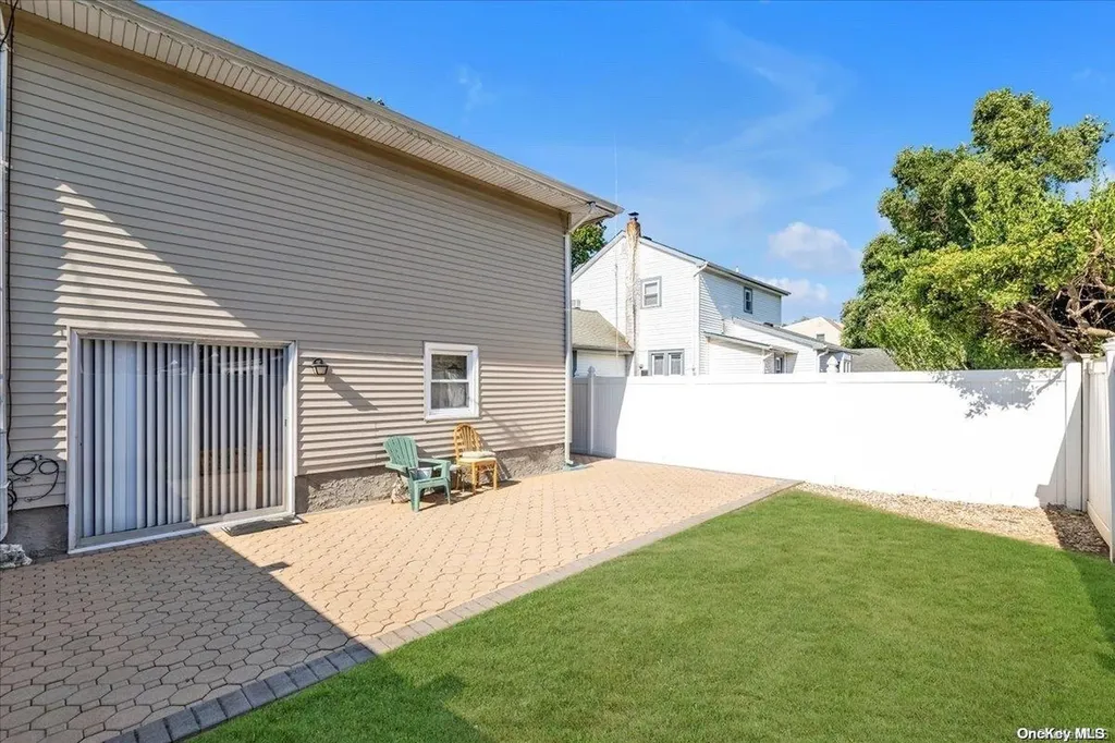 1153 Webber Avenue South Hempstead NY 11550