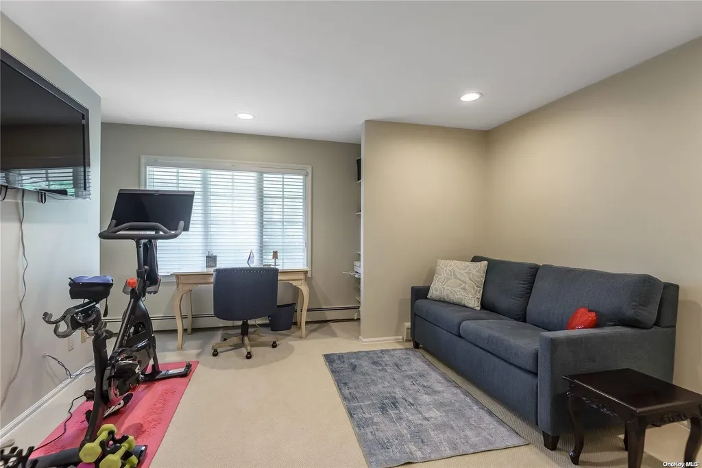 98 Crescent Drive Albertson NY 11507
