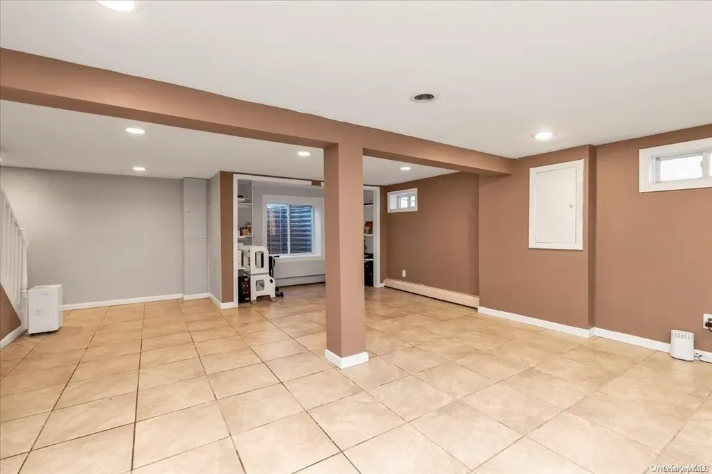 2305 Hoffman Avenue Elmont NY 11003