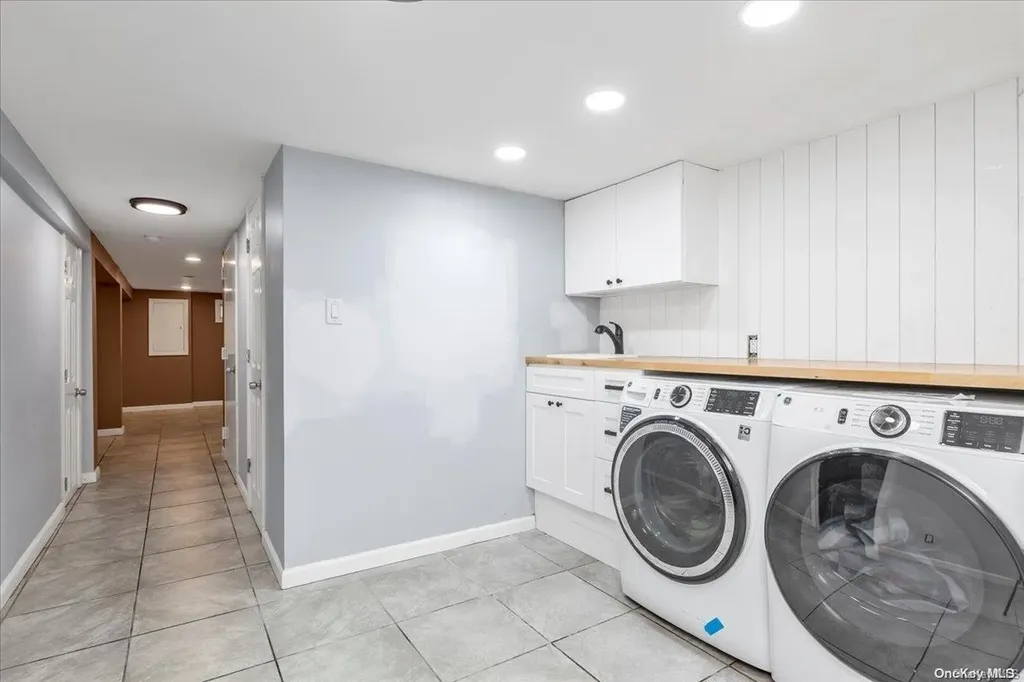 2305 Hoffman Avenue Elmont NY 11003
