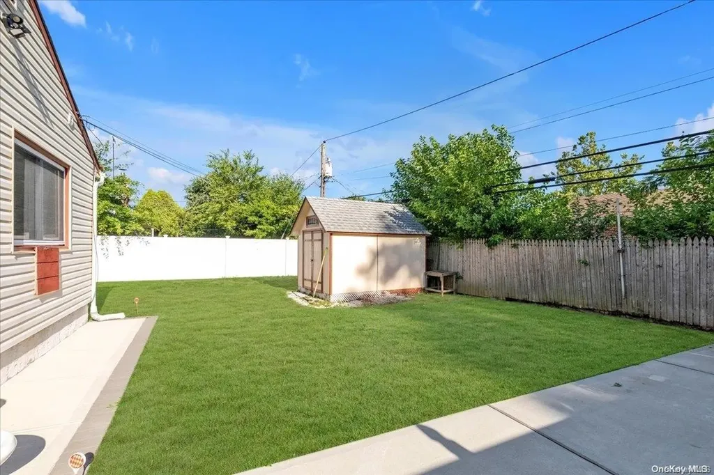 2305 Hoffman Avenue Elmont NY 11003