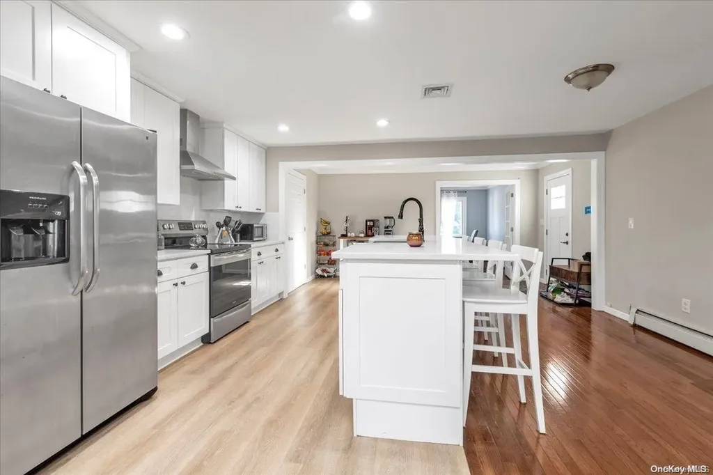 2305 Hoffman Avenue Elmont NY 11003