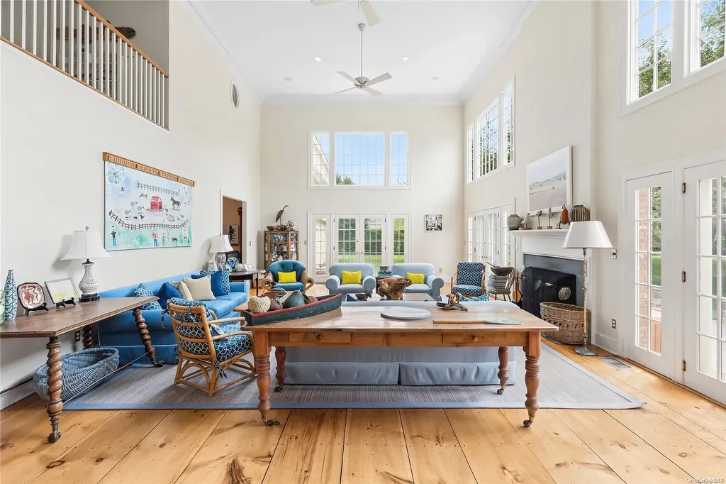 265 Downs Path Southampton NY 11968