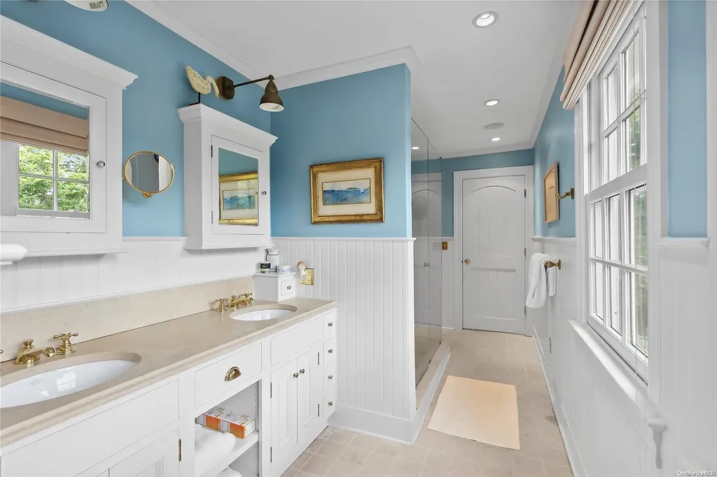 265 Downs Path Southampton NY 11968