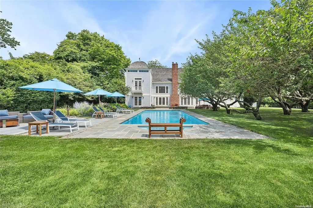 265 Downs Path Southampton NY 11968