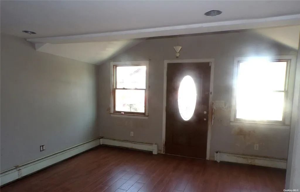 38 W 12th Road Broad Channel NY 11693