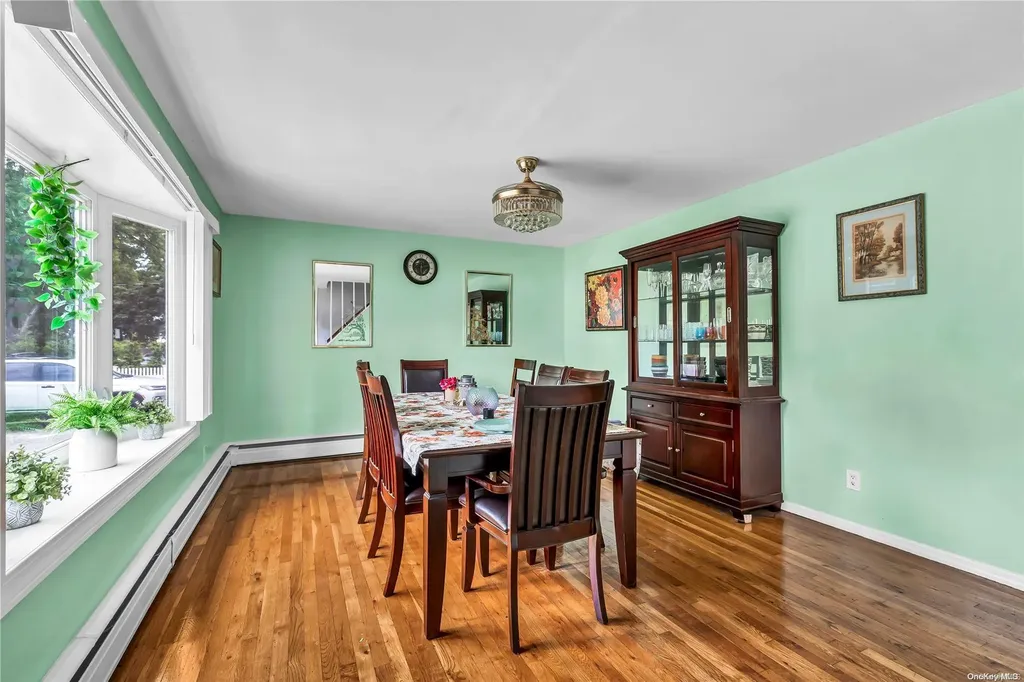 1096 Bay Shore Avenue Bay Shore NY 11706