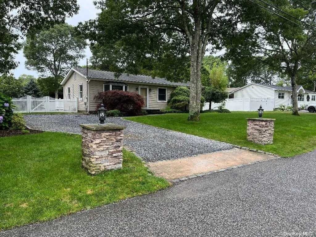 46 Riverdale Drive Hampton Bays NY 11946