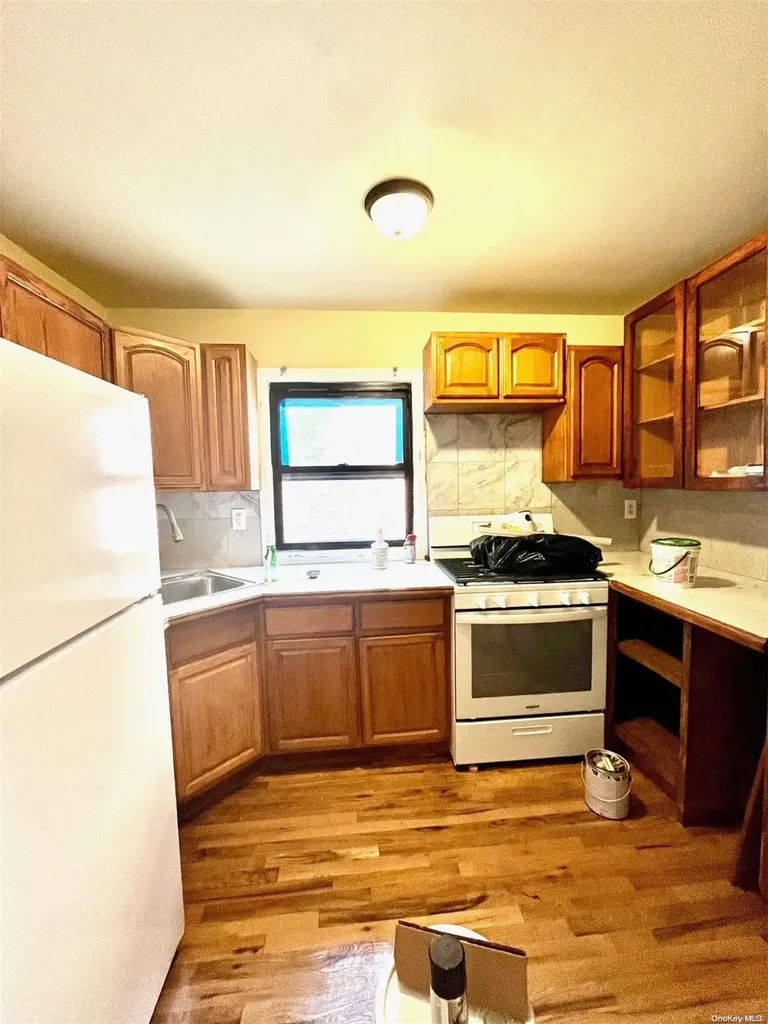 314 E 35th Street Brooklyn NY 11203