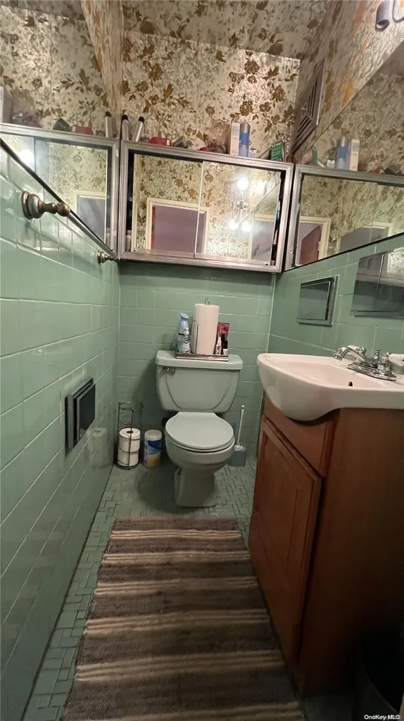748 E 82nd Street Brooklyn NY 11236
