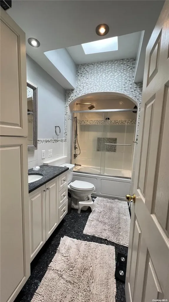 748 E 82nd Street Brooklyn NY 11236