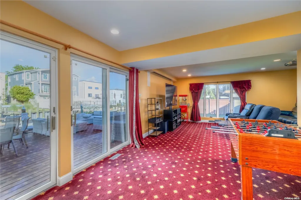 3389 Ocean Avenue Oceanside NY 11572