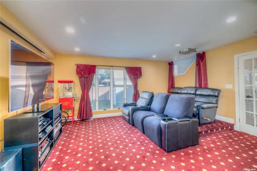 3389 Ocean Avenue Oceanside NY 11572