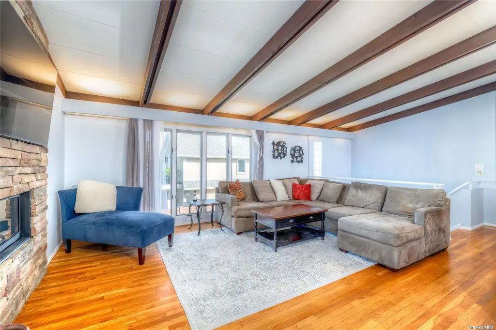 3389 Ocean Avenue Oceanside NY 11572