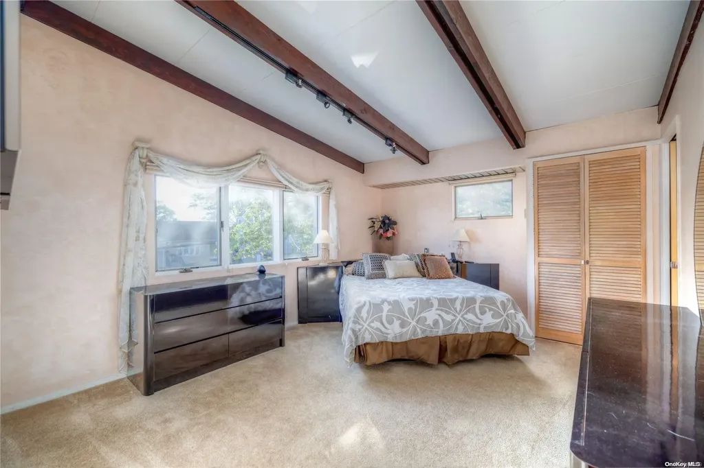 3389 Ocean Avenue Oceanside NY 11572