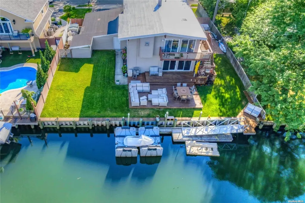 3389 Ocean Avenue Oceanside NY 11572