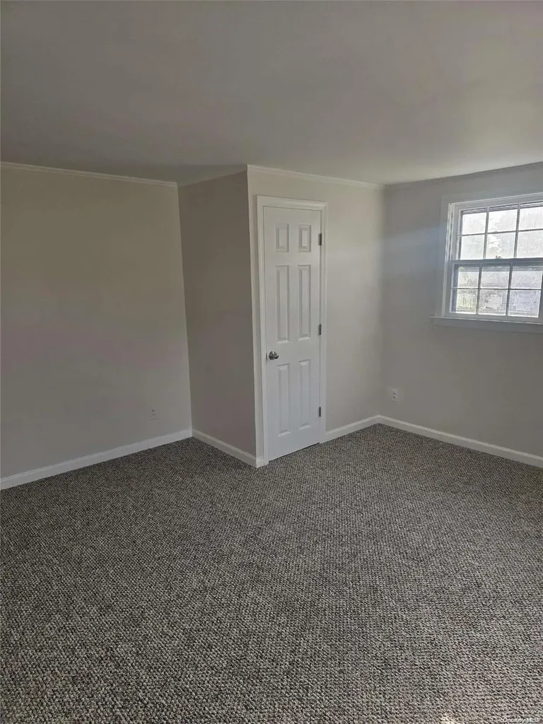 10 Iles Copiague NY 11726
