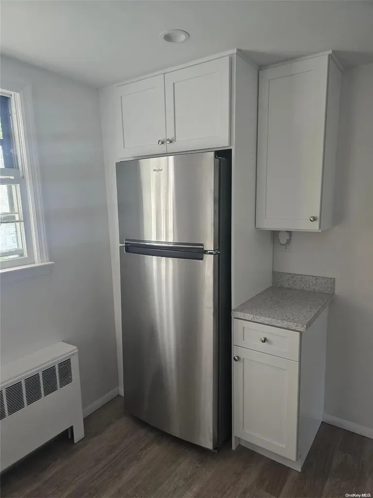 10 Iles Copiague NY 11726