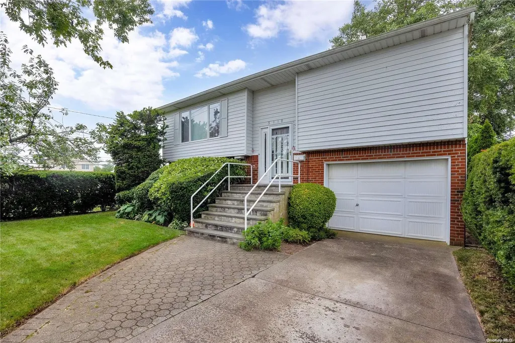 3118 Trinity Street Oceanside NY 11572