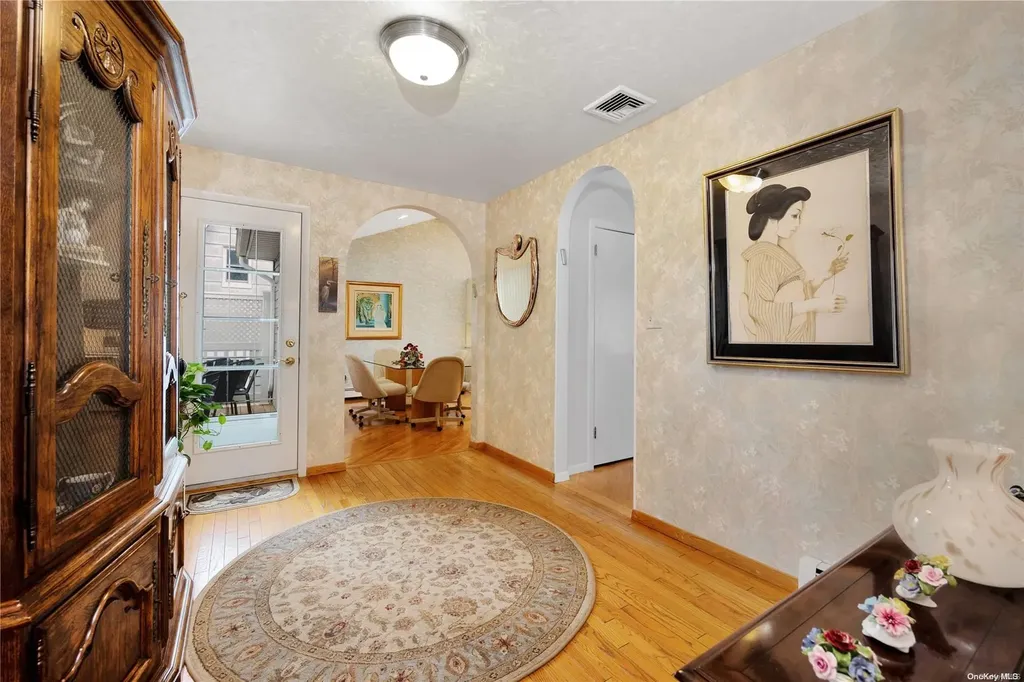 3118 Trinity Street Oceanside NY 11572