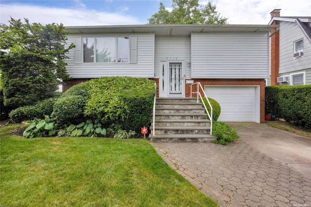 3118 Trinity Street Oceanside NY 11572