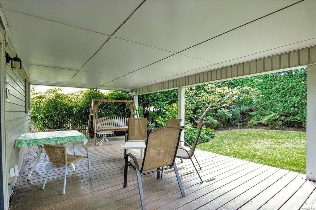 3118 Trinity Street Oceanside NY 11572