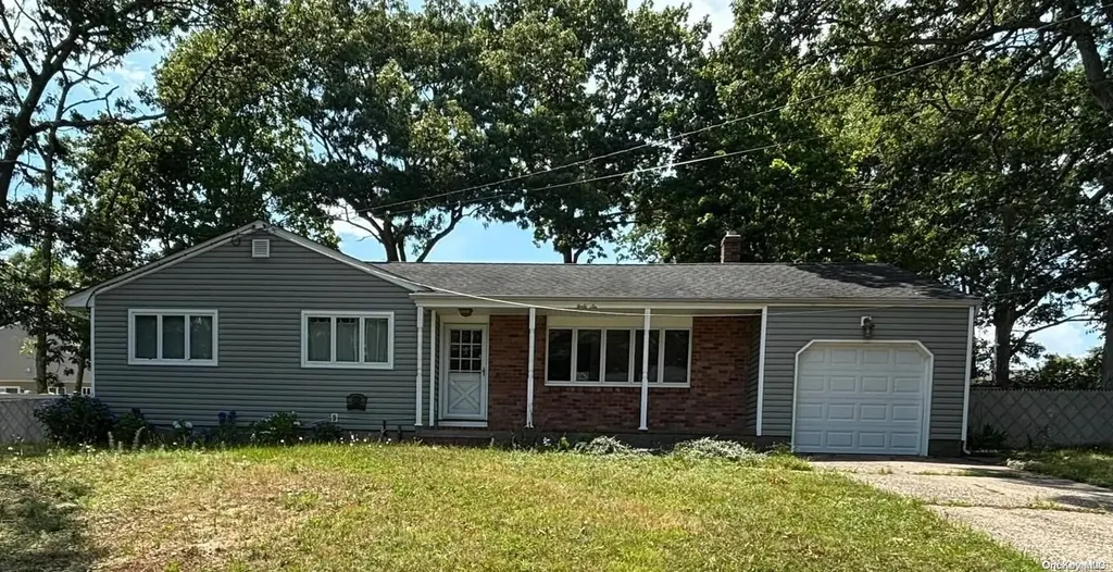 46 Lorring Street Patchogue NY 11772