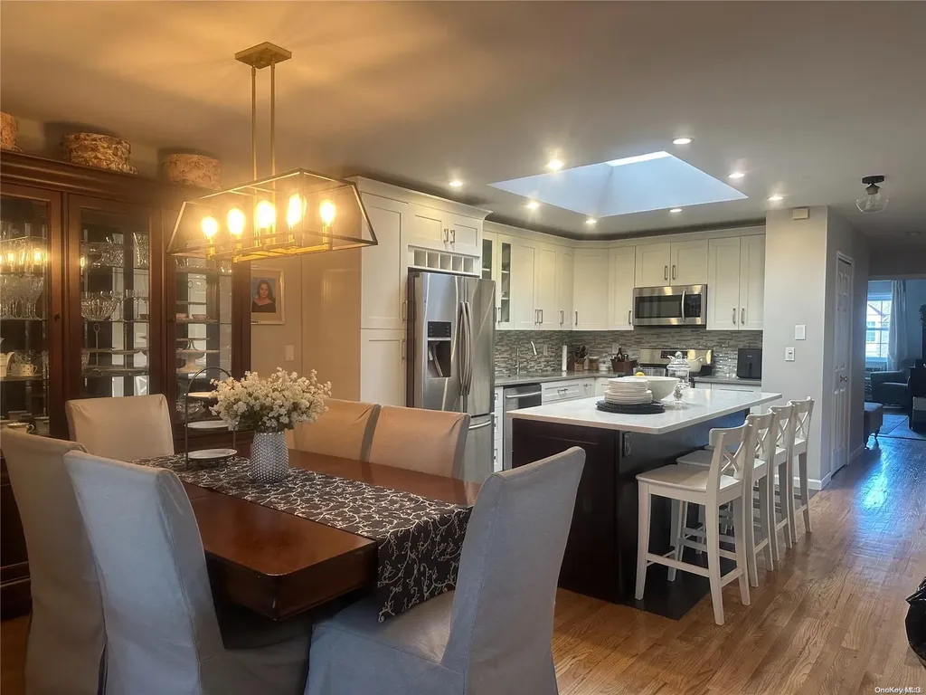 208-08 Estates Drive Bayside NY 11360