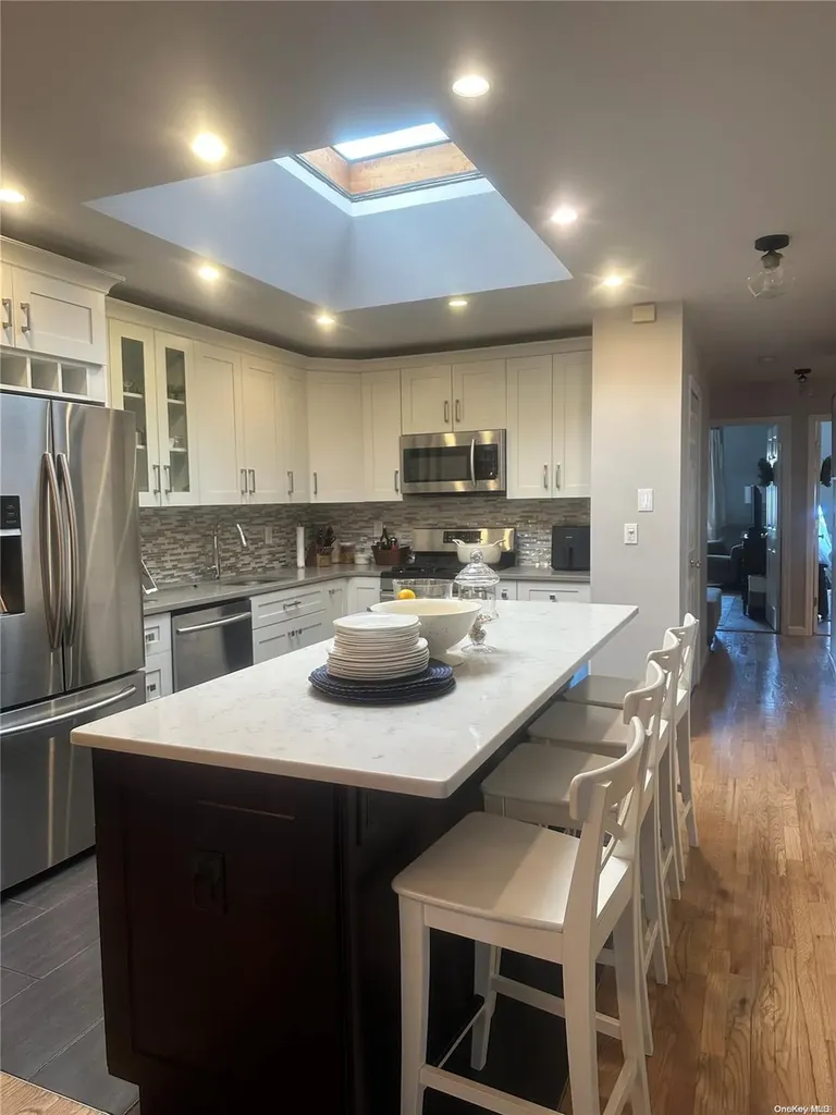 208-08 Estates Drive Bayside NY 11360
