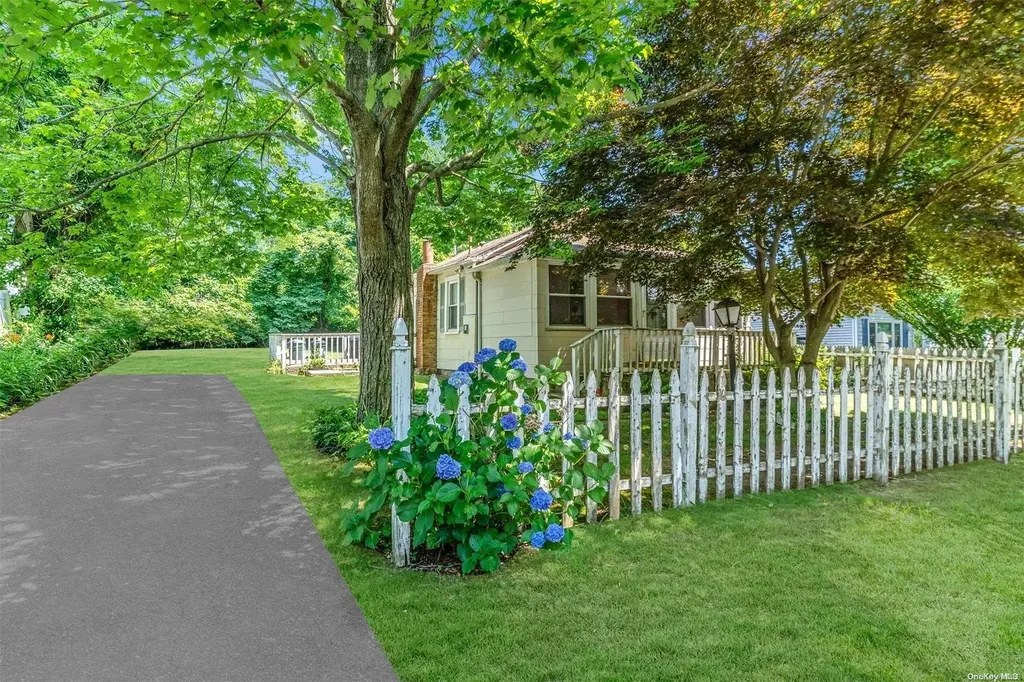 51 Prince Road Rocky Point NY 11778