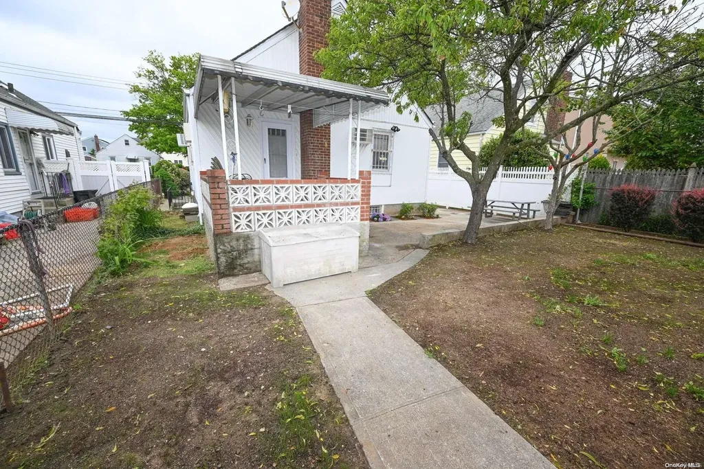 165 Belmont Boulevard Elmont NY 11003