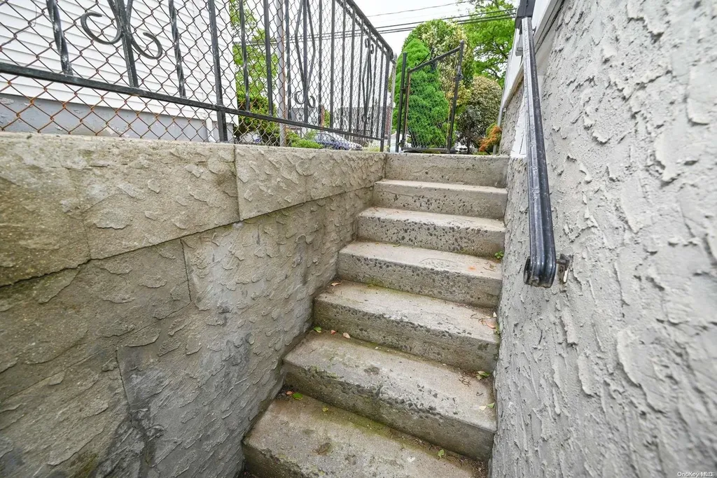 165 Belmont Boulevard Elmont NY 11003